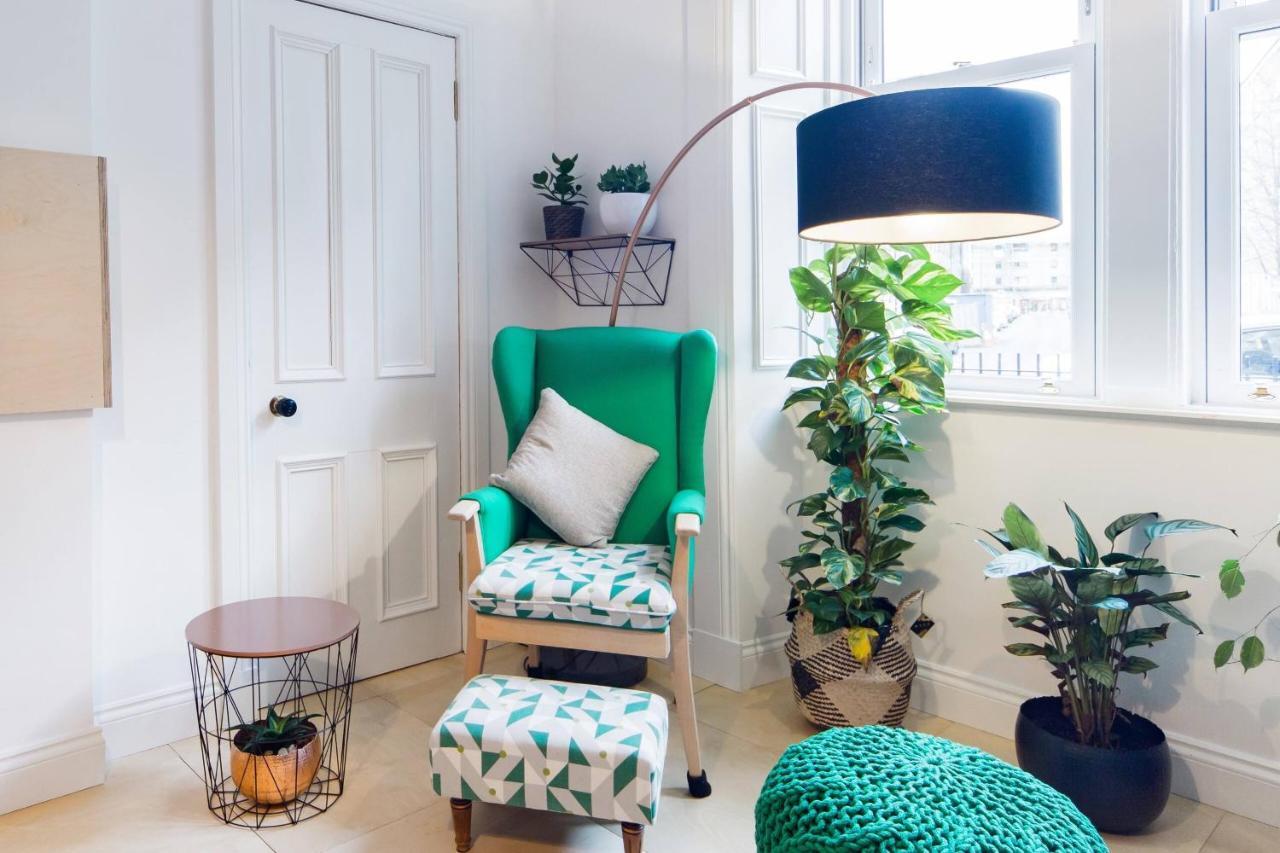 The Plywood Flat, Modern Style In A Traditional Tenement EDI Exteriér fotografie