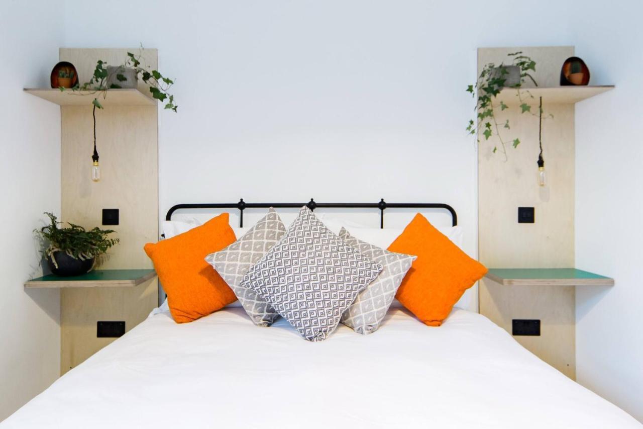 The Plywood Flat, Modern Style In A Traditional Tenement EDI Exteriér fotografie
