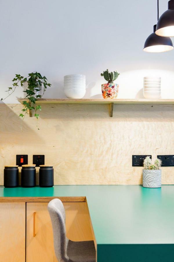 The Plywood Flat, Modern Style In A Traditional Tenement EDI Exteriér fotografie